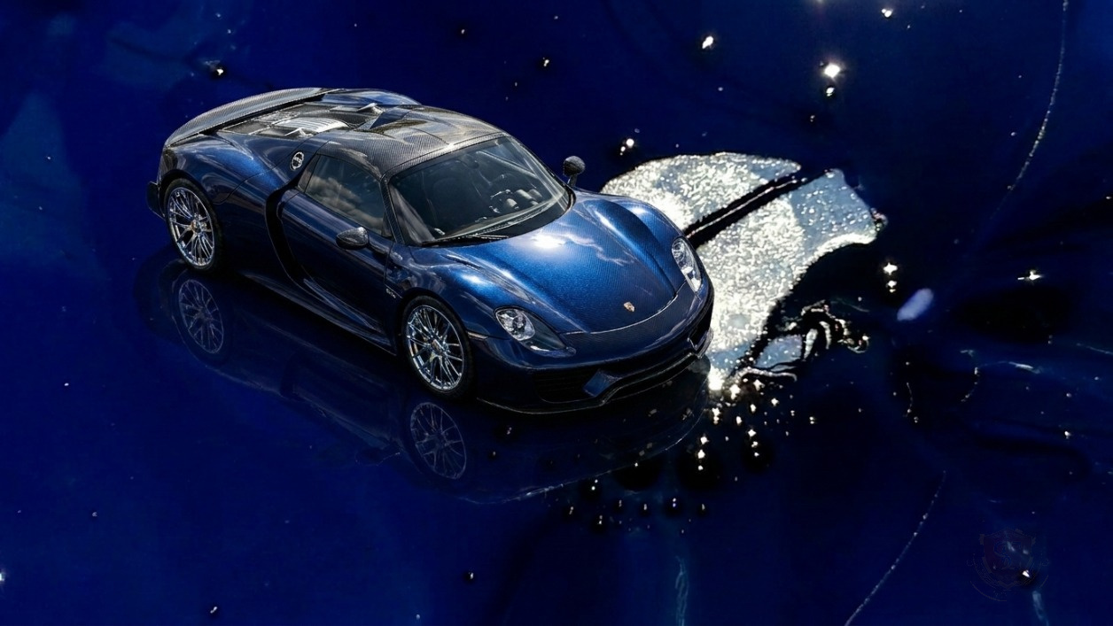 Deep Current - Porsche 918 Spyder - Liquid Metal Chrome Blue (3R7) - Splatchi Couture